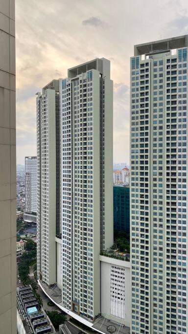 2 Bed Room Apartment In West 雅加达 外观 照片